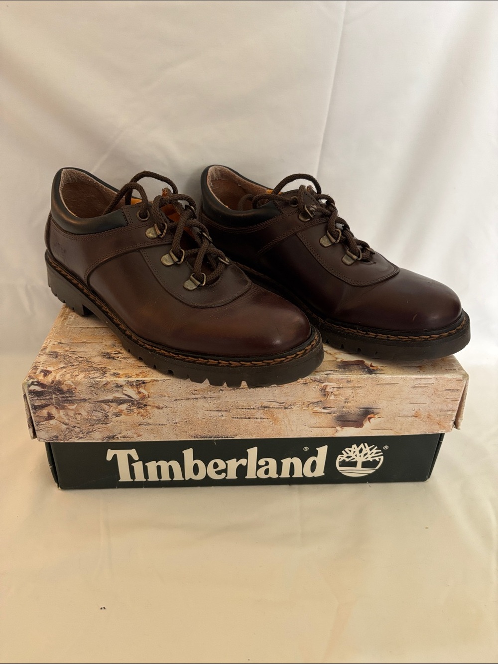Vintage Timberland Low-Top Leather Oxford Hikers!!